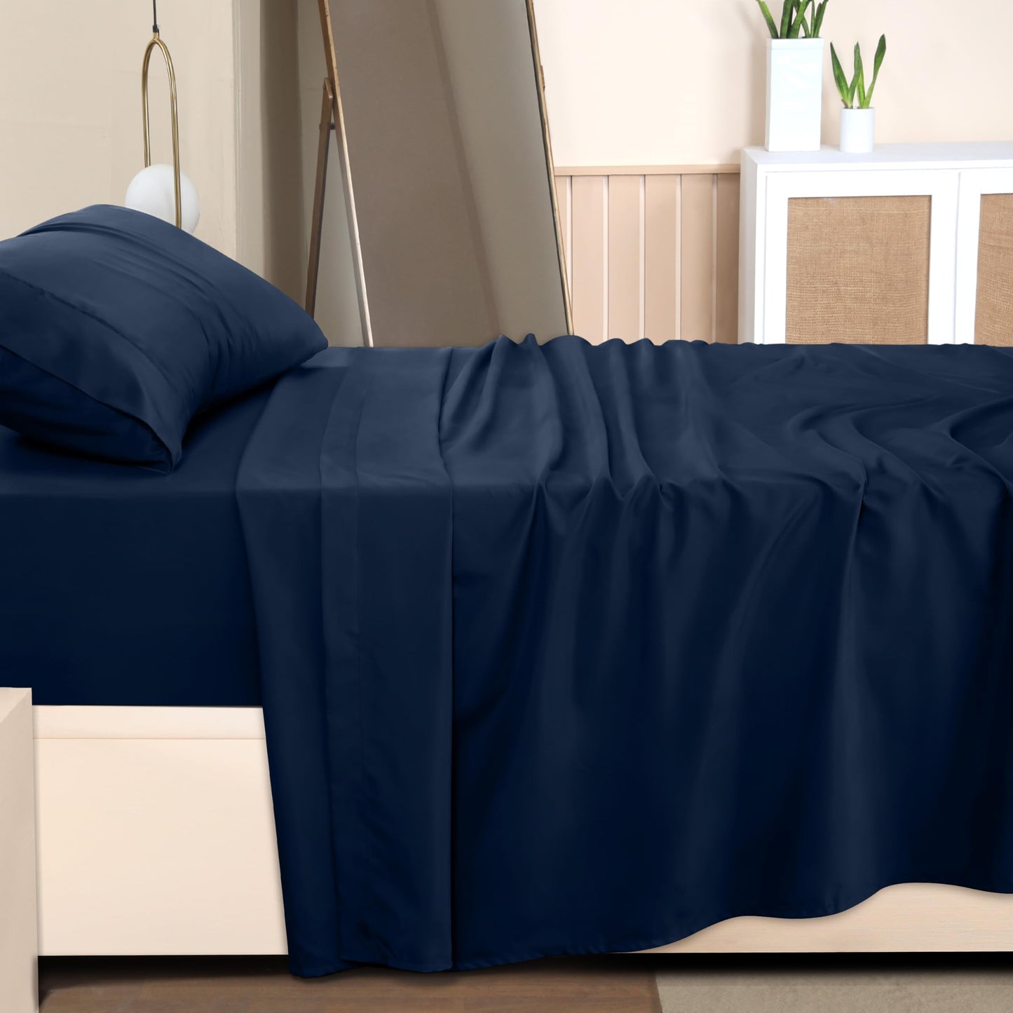 Utopia Bedding Queen Bed Sheets Set - 4 Piece Bedding - Brushed Microfiber - Shrinkage and Fade Resistant - Easy Care